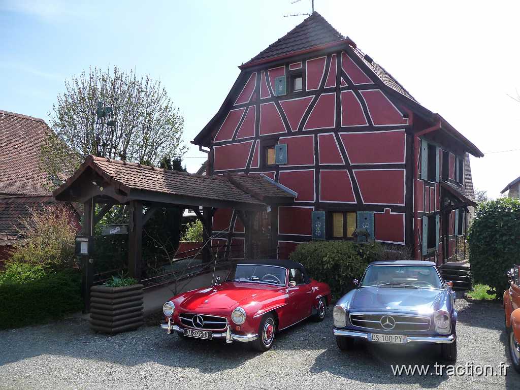 2016_Rodagec (2).JPG - 10/04/2016 - 68210 GOMMERSDORF - L'Auberge du Tisserand - Mercedes 190 SL et Pagode